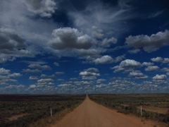 Dirt road to Mungo National Park 